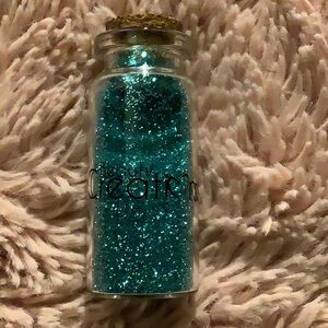 TURQUOISE GLITTER LOOSE EYESHADOW BY BEAUTY CREATIONS